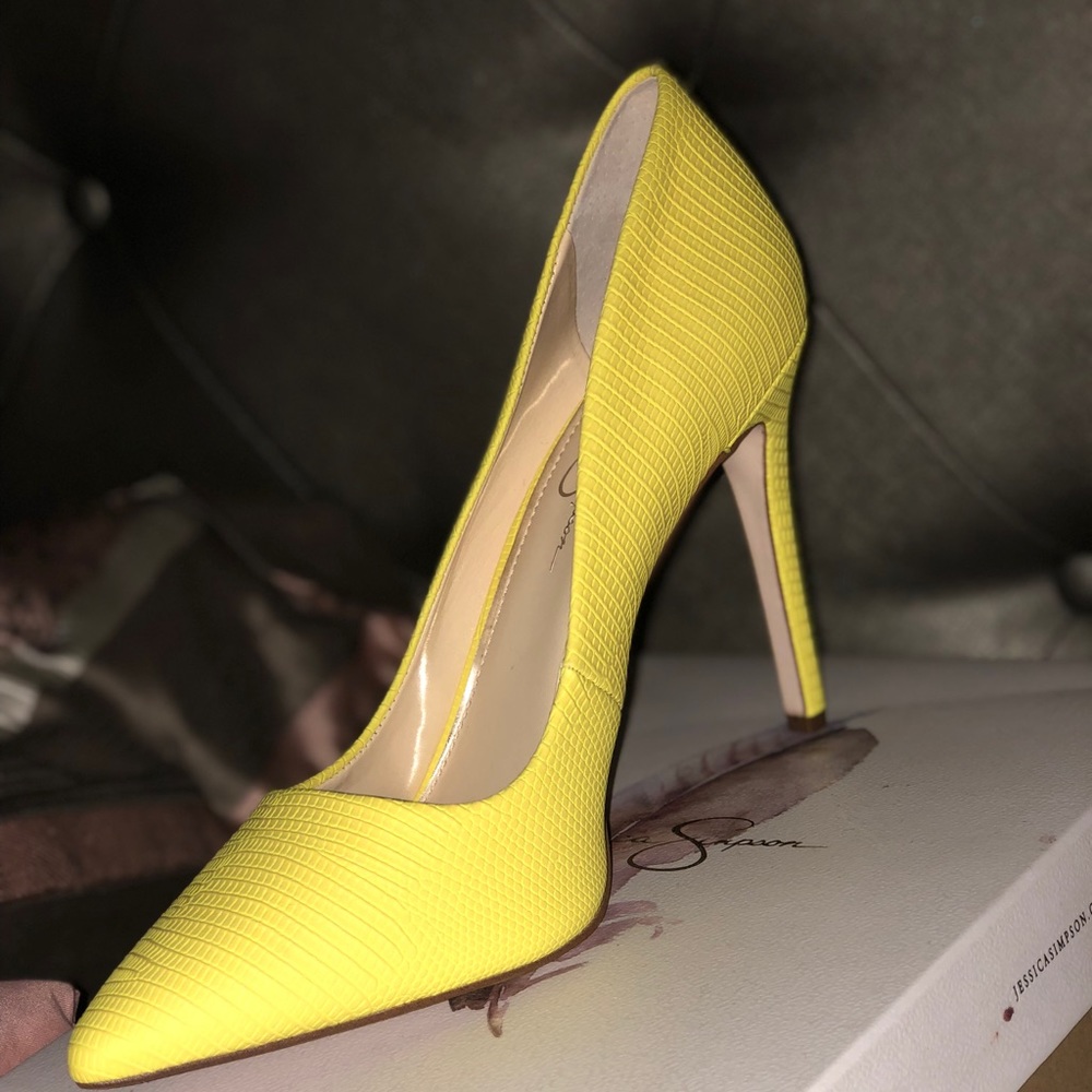 Jessica Simpson Pumps